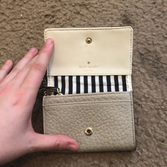 Kate Spade keychain wallet - Picture 2 of 3